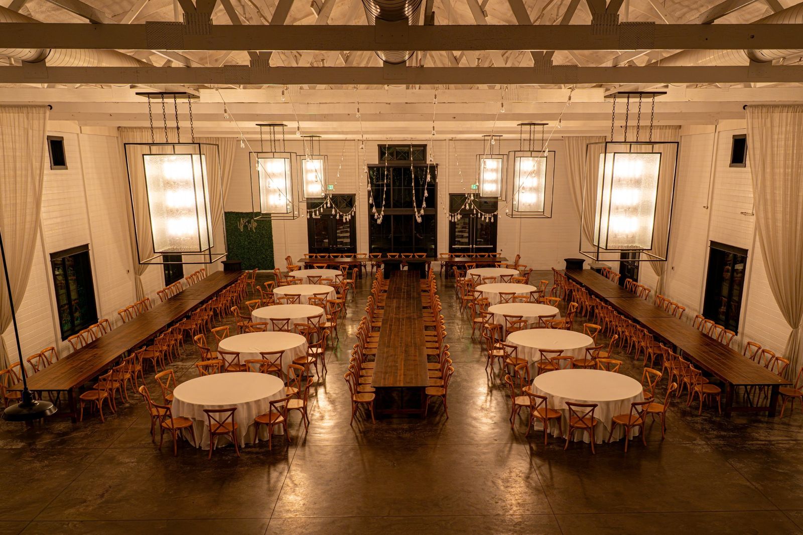 Reception room with house lighting only